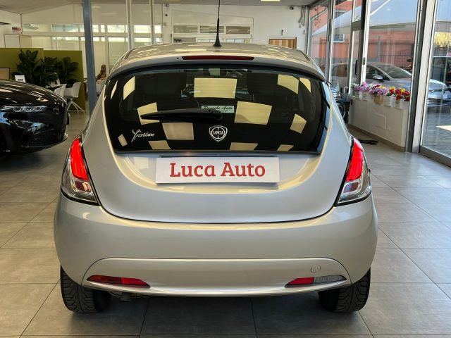 LANCIA Ypsilon usata, con Autoradio