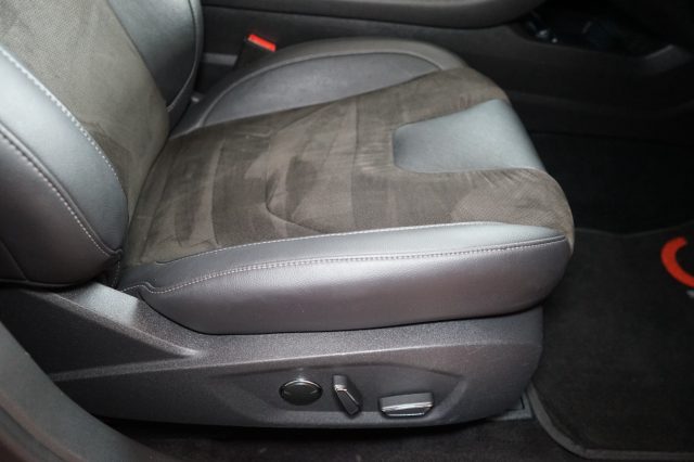 FORD Mondeo usata, con Volante multifunzione