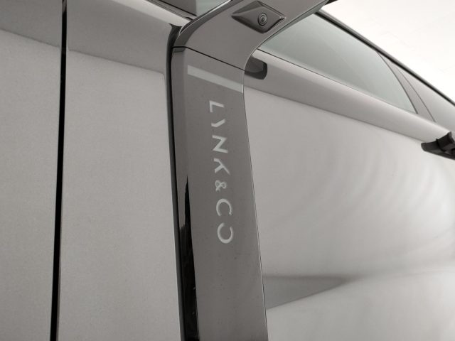 LYNK & CO 08 usata, con Telecamera per parcheggio assistito