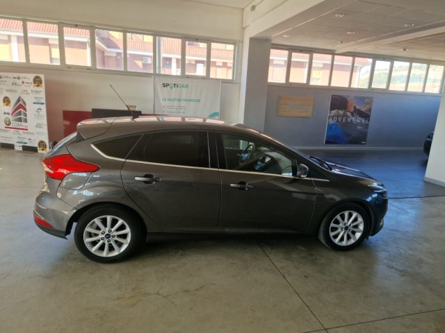 FORD Focus usata, con Autoradio