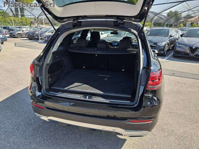 MERCEDES-BENZ GLC 300 usata, con USB