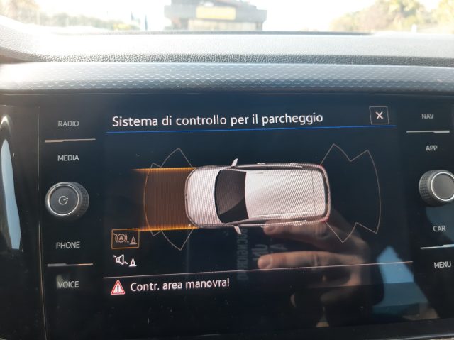 VOLKSWAGEN T-Cross usata, con Sensori di parcheggio posteriori