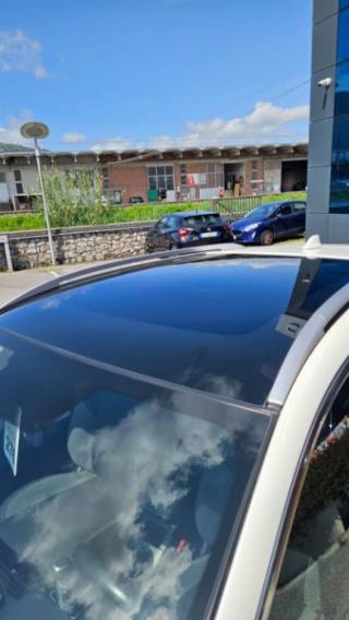 NISSAN Qashqai usata, con Fari LED