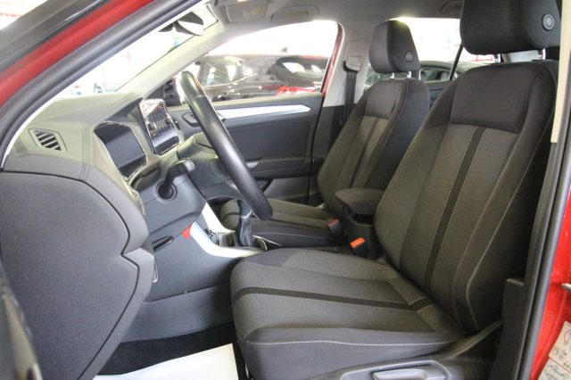 VOLKSWAGEN T-Roc usata, con USB