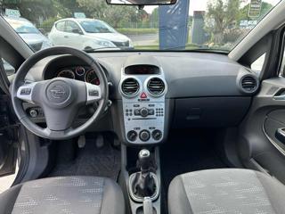 OPEL Corsa usata, con ESP