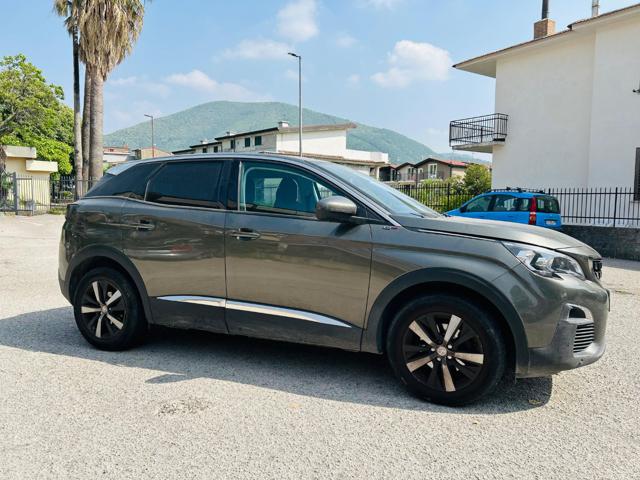 PEUGEOT 3008 usata, con Autoradio