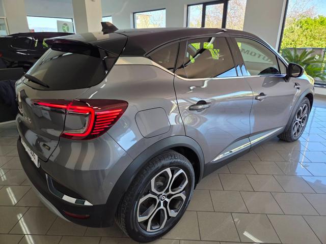 RENAULT Captur usata, con Autoradio
