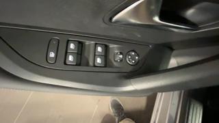 PEUGEOT 2008 usata, con Volante in pelle