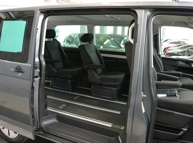 VOLKSWAGEN Multivan usata, con Airbag