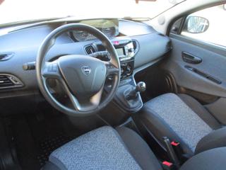 LANCIA Ypsilon usata, con ESP