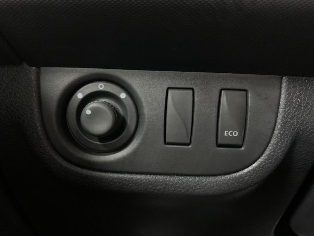 DACIA Sandero usata, con Autoradio digitale