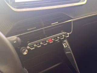 PEUGEOT 208 usata, con Autoradio digitale