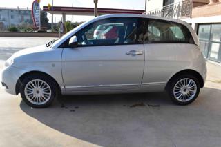 LANCIA Ypsilon usata, con Autoradio