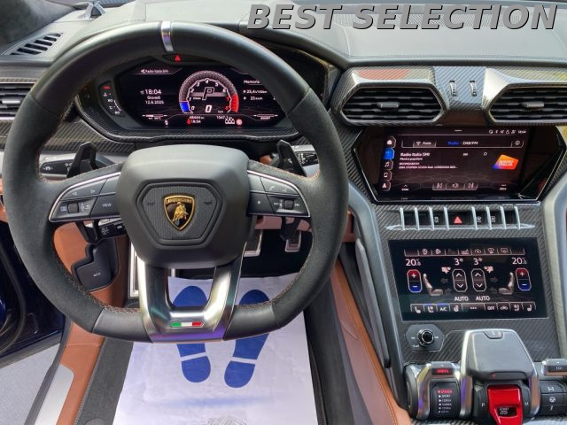 LAMBORGHINI Urus usata, con Autoradio