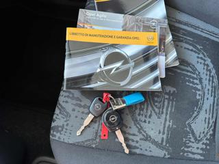 OPEL Agila usata, con Volante multifunzione