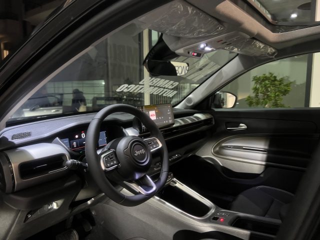 JEEP Avenger usata, con MP3