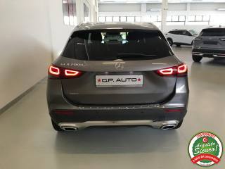 MERCEDES-BENZ GLA 200 usata, con Alzacristalli elettrici