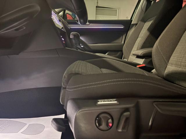 VOLKSWAGEN Passat Variant usata, con Sistema di navigazione