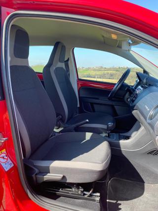 VOLKSWAGEN up! usata 22