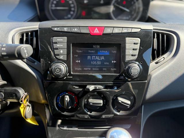 LANCIA Ypsilon usata, con Park Distance Control