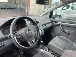 VOLKSWAGEN Touran usata, con Controllo trazione
