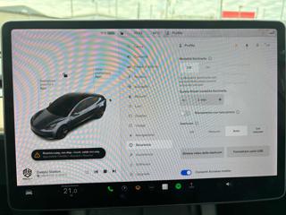 TESLA Model 3 usata, con Fendinebbia
