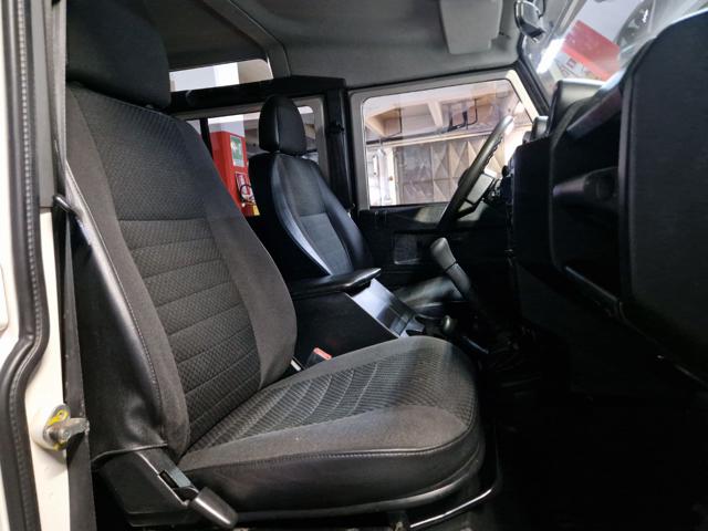 LAND ROVER Defender usata 19