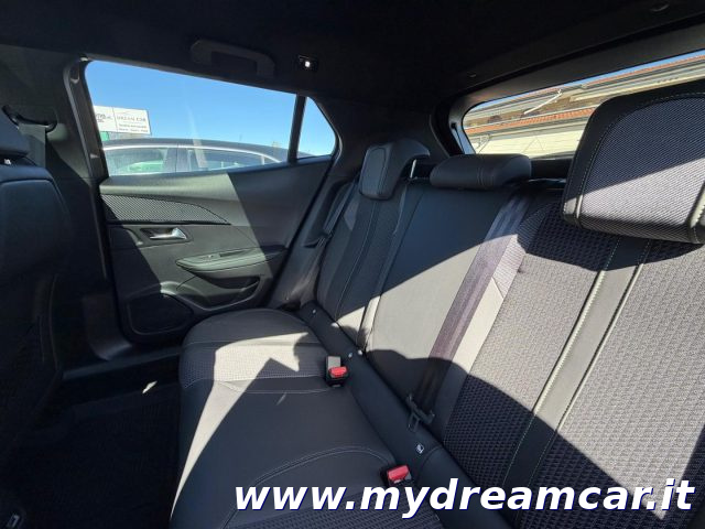 PEUGEOT 2008 usata, con Airbag testa