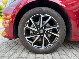 TOYOTA Yaris usata 18