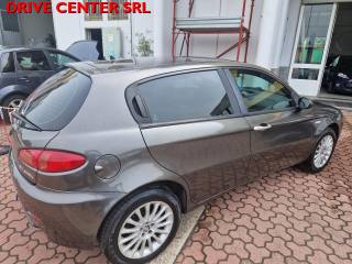 ALFA ROMEO 147 usata, con Alzacristalli elettrici
