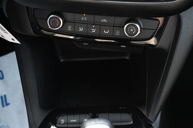 OPEL Corsa usata, con Touch screen