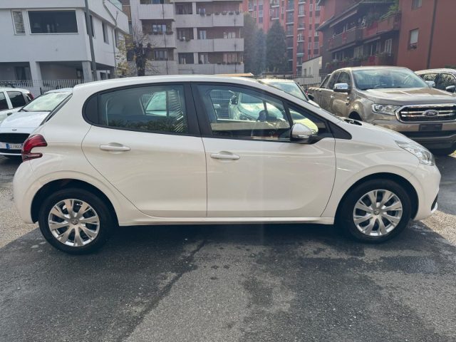 PEUGEOT 208 usata, con Alzacristalli elettrici