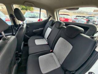 HYUNDAI i10 usata, con Sedile posteriore sdoppiato