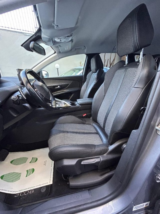 PEUGEOT 3008 usata, con Controllo automatico clima