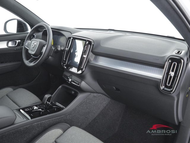 VOLVO XC40 usata 11