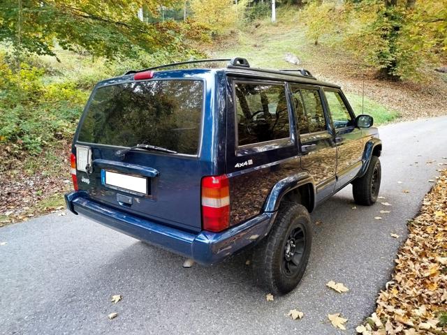 JEEP Cherokee usata, con Alzacristalli elettrici