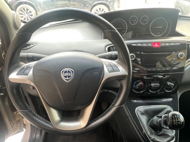 LANCIA Ypsilon usata, con ESP