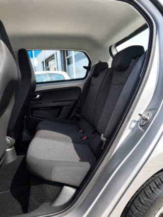 VOLKSWAGEN up! usata, con Fendinebbia