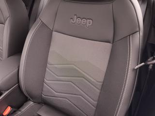 JEEP Avenger usata, con USB