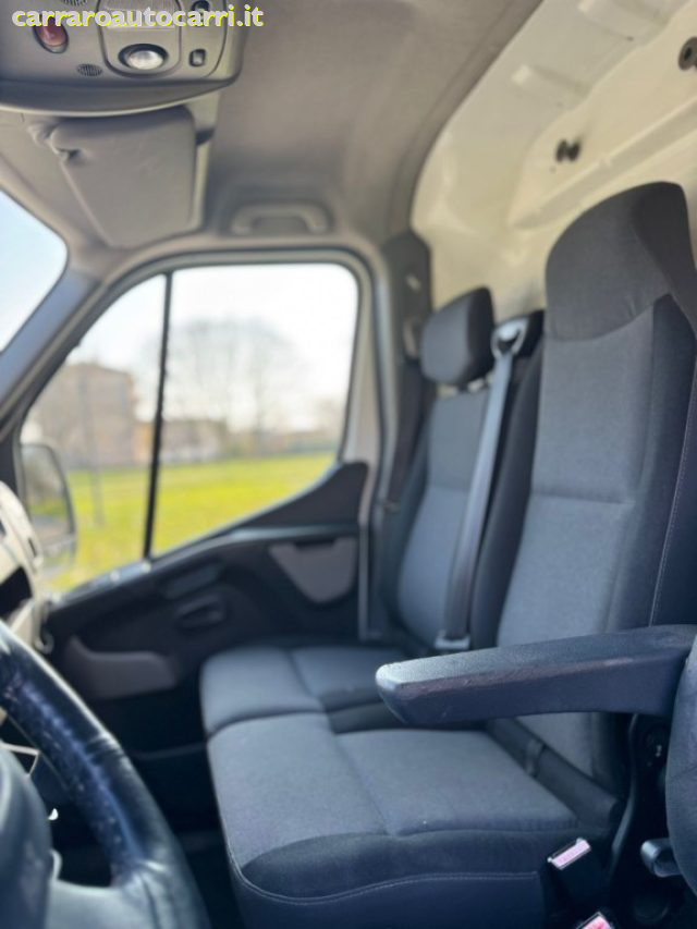 RENAULT Master usata, con Ruota di riserva