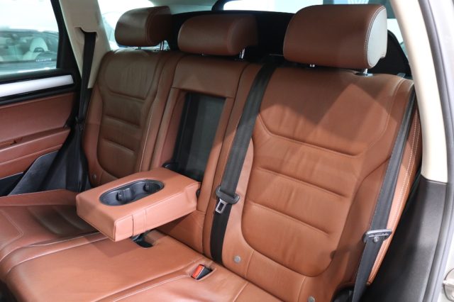 VOLKSWAGEN Touareg usata, con Cruise Control