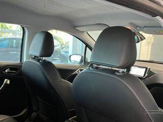 PEUGEOT 2008 usata, con Cruise Control