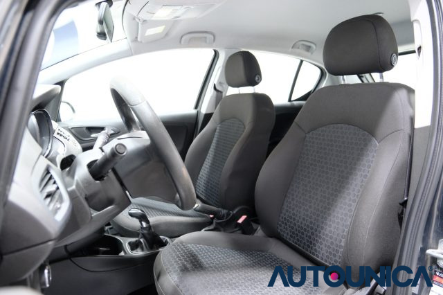 OPEL Corsa usata, con Autoradio