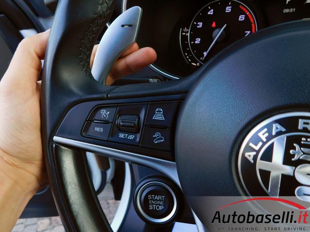 ALFA ROMEO Stelvio usata, con Hill holder