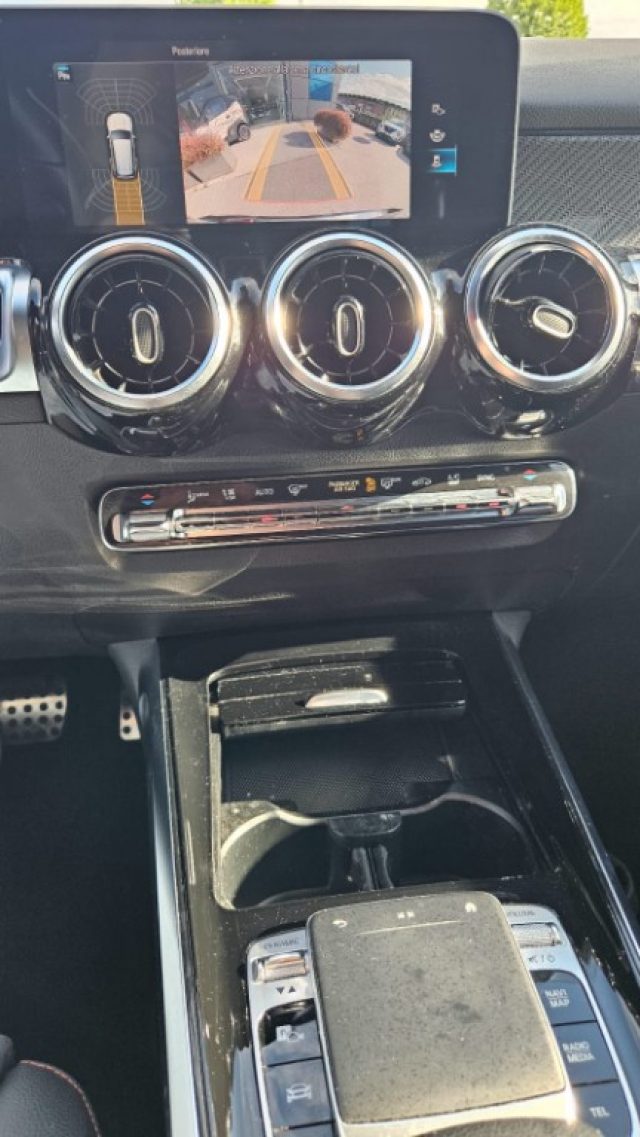 MERCEDES-BENZ GLB 200 usata, con Airbag