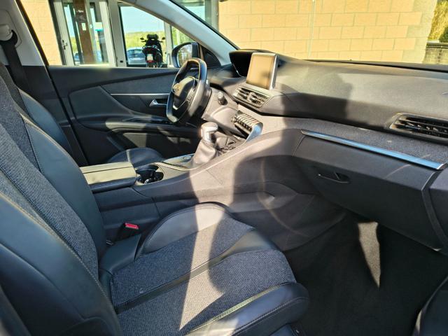 PEUGEOT 3008 usata, con Chiusura centralizzata
