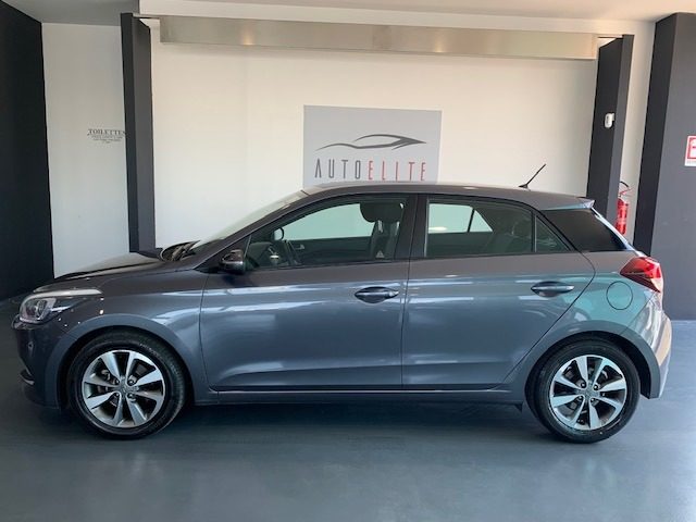 HYUNDAI i20 usata 6