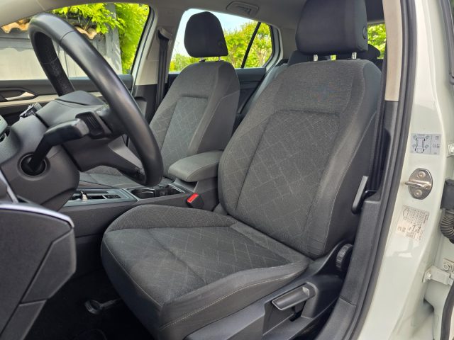 VOLKSWAGEN Golf usata, con Autoradio