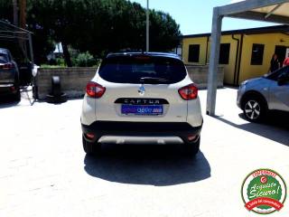 RENAULT Captur usata, con Autoradio