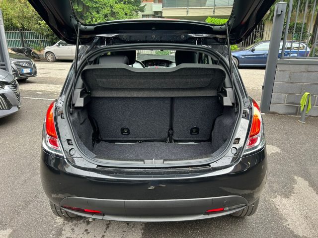 LANCIA Ypsilon usata, con Fendinebbia